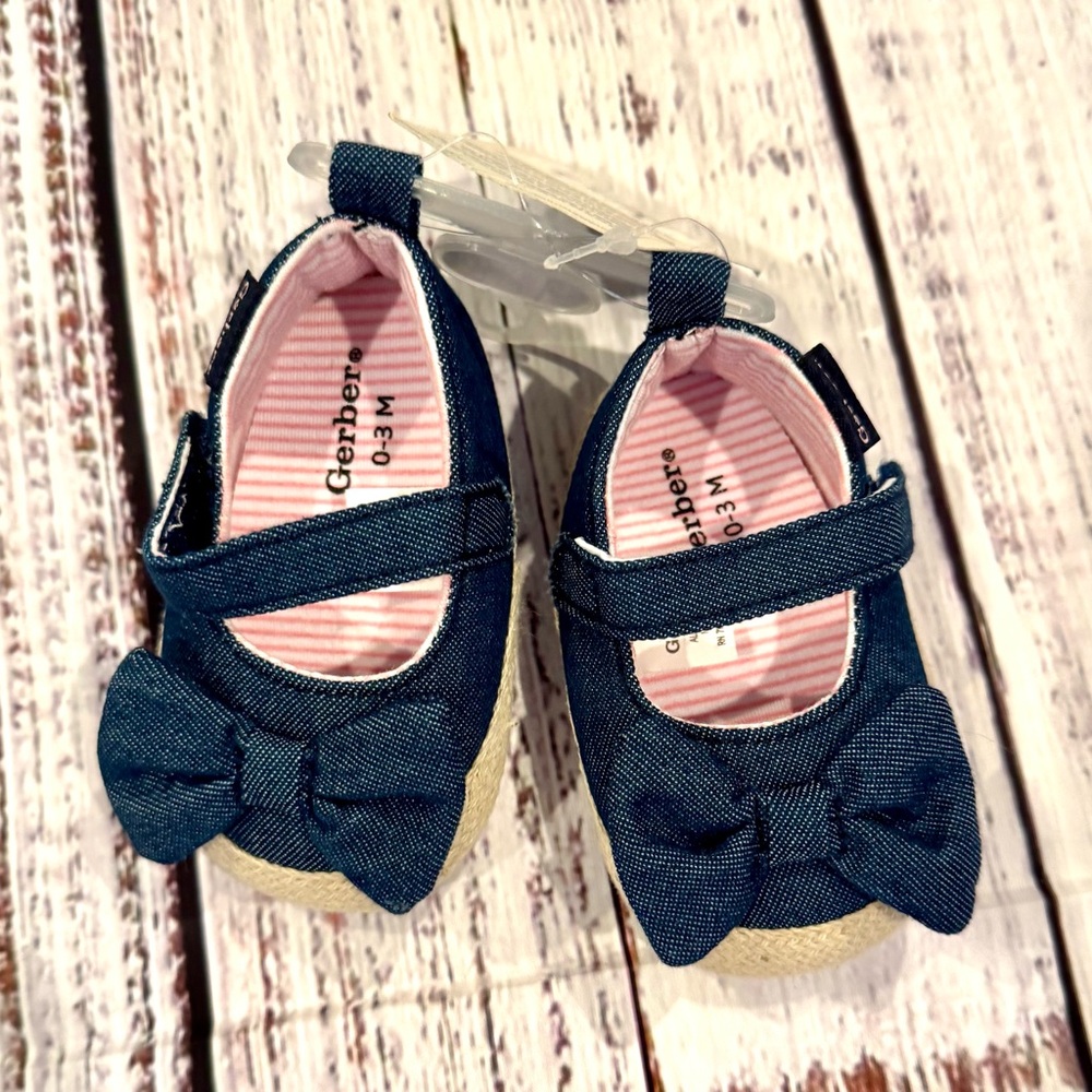 NWT Gerber Denim Bow Baby Girl Shoes Size 0-3 Months